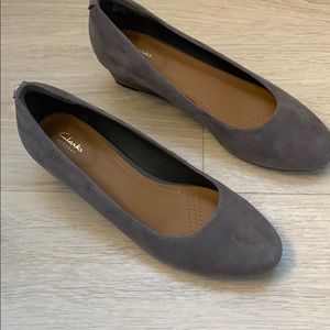 Gray Suede Clark Wedges EUC